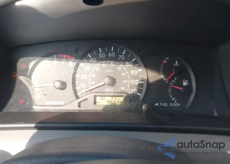 2003 Toyota Corolla Ce/Le/S из США, поврежденный, VIN 2T1BR32E73C023147